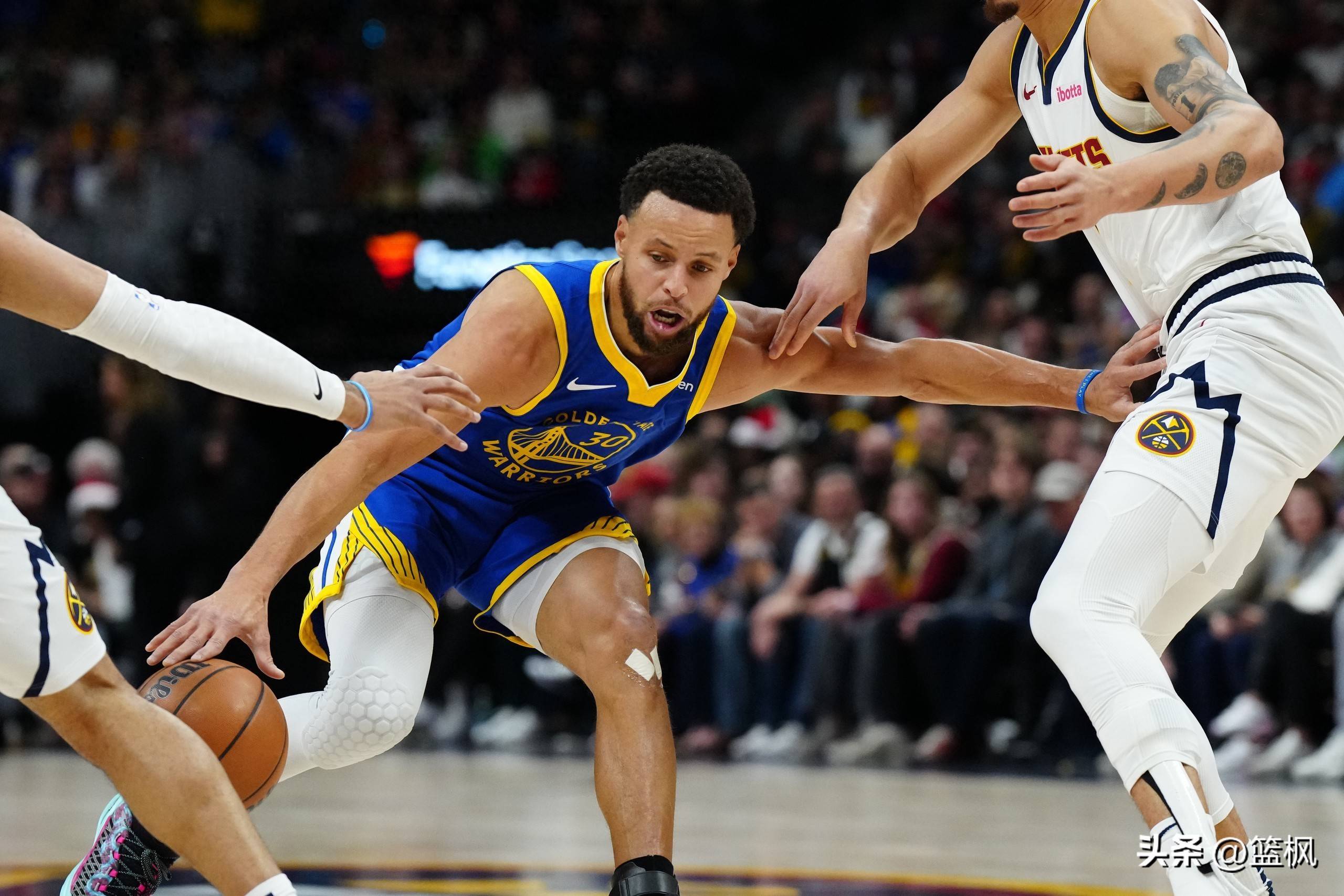 赛地聚焦：NBA季后赛赛后热度飙升，奥兰多魔术防线松动，话题不断，训练强度明显提升的简单介绍-爱游戏娱乐