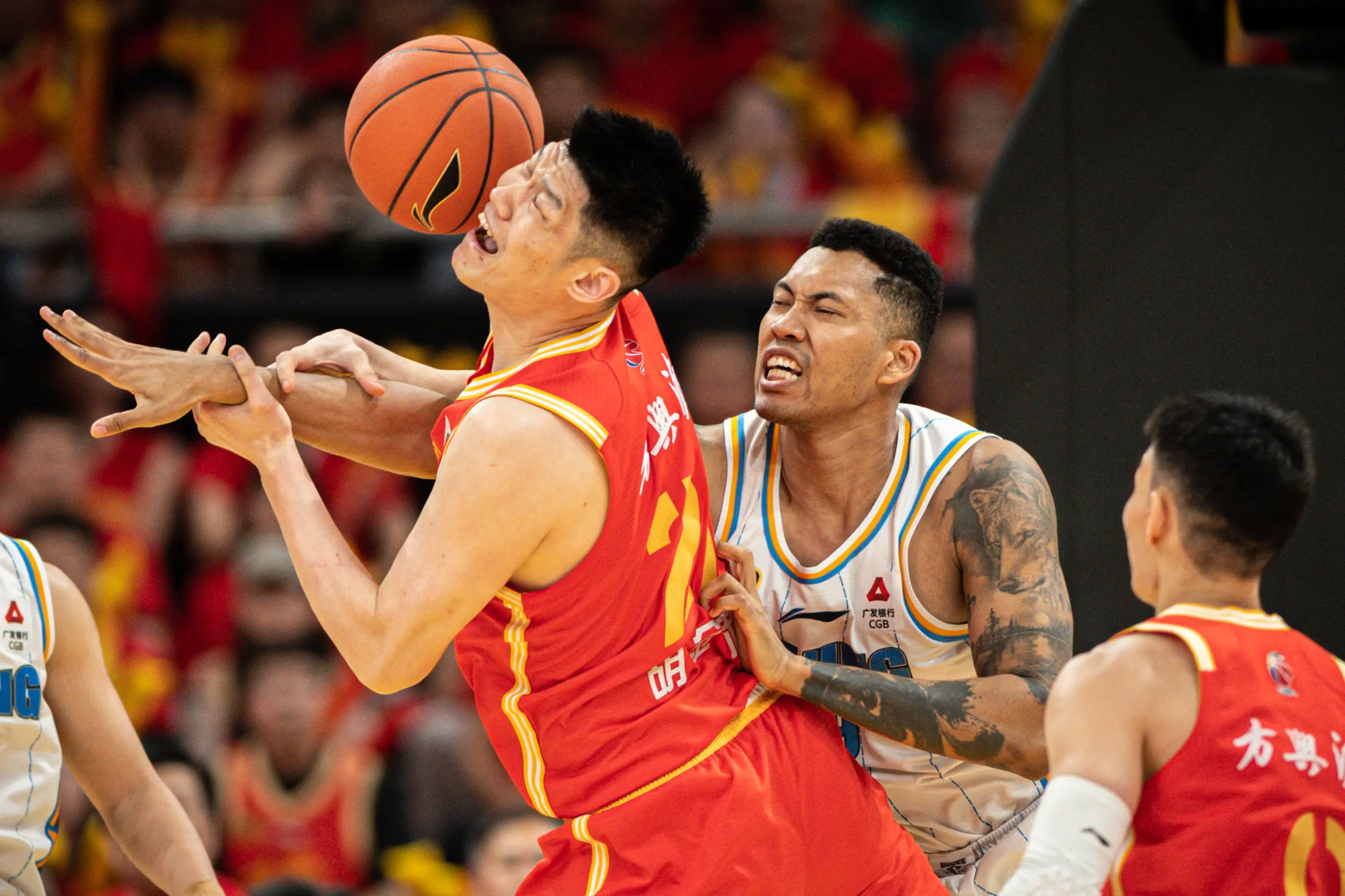 CBA常规赛赛程吃紧；罗马今晚造点机会；质疑声仍在；细节决定成败(cba常规赛赛程表2025)